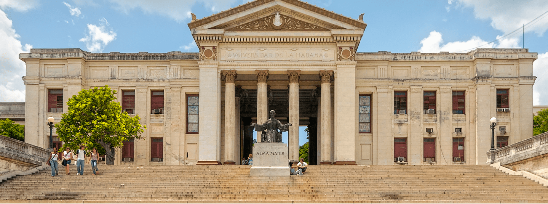 Front_view_of_Universidad_de_La_Habana