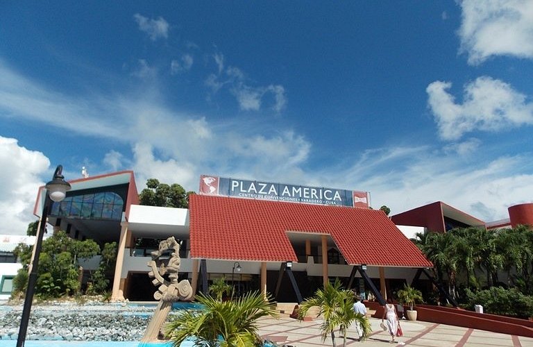 convention-center-plaza