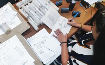 Los trámites de legalización se realizan todos los días de lunes a viernes en el horario comprendido de 8:00 a 12:00 del día, en presencia de los tramitadores de las entidades de servicios jurídicos.